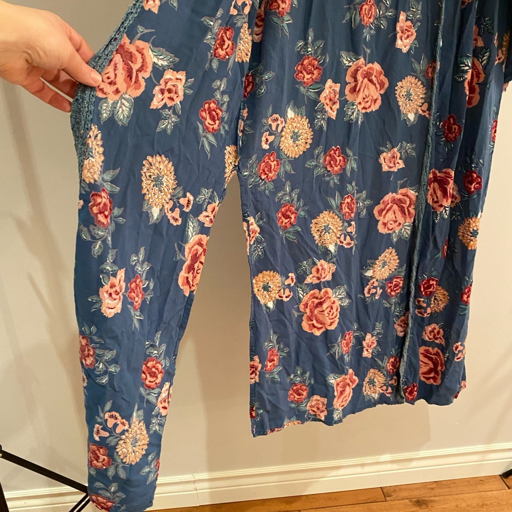 🚩 SOLD- Angie Floral Boho Duster Kimono. Size medium - Picture 6 of 10